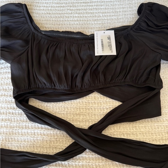 Elegant Black Satin Crop Top - Picture 2 of 5